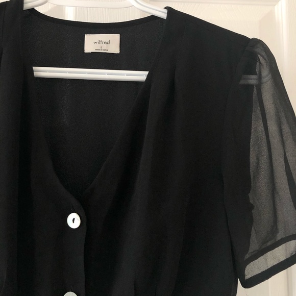 SOLD Aritzia Wilfred button blouse - Picture 5 of 6